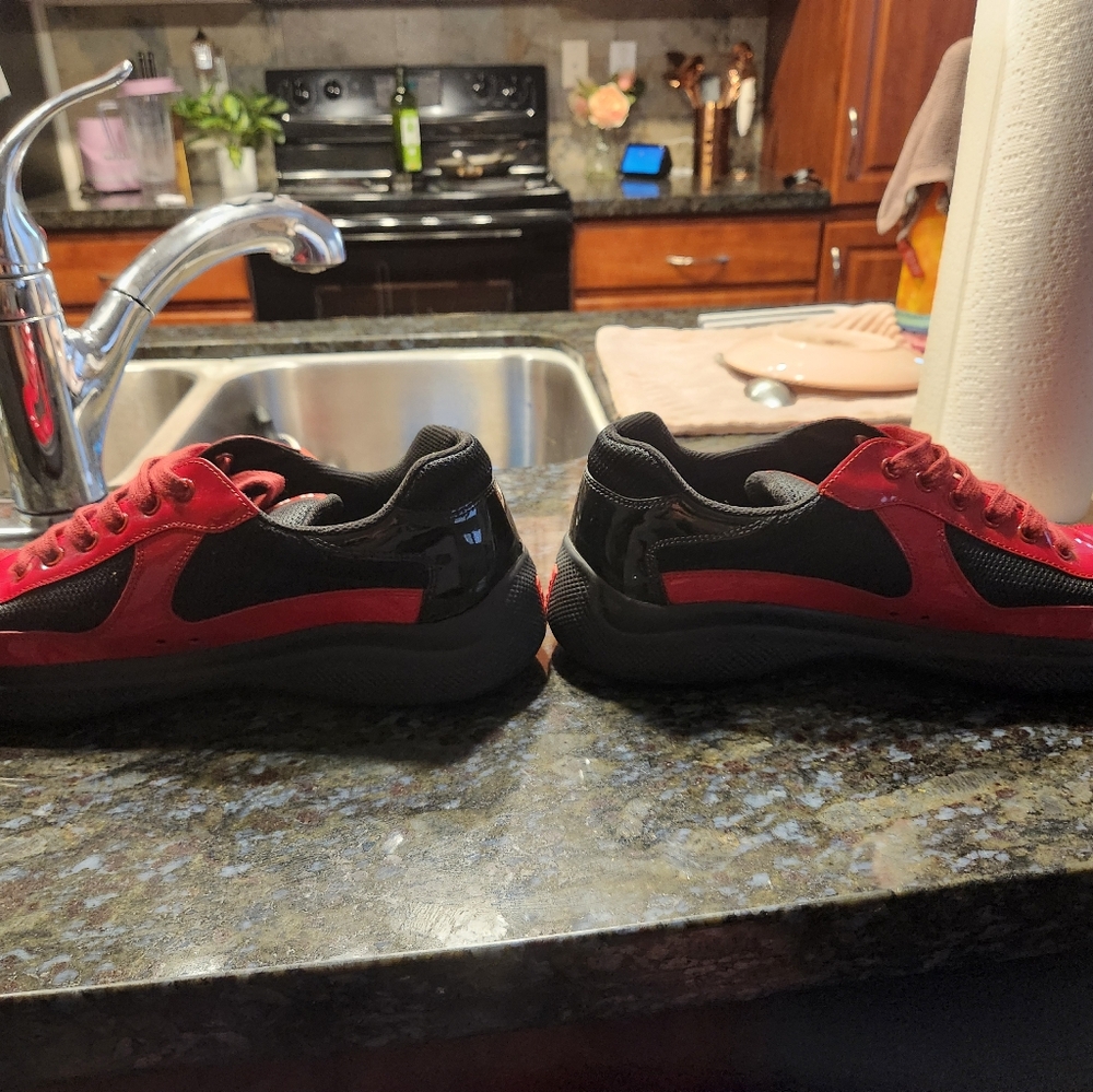 Prada shoes - Picture 2 of 5